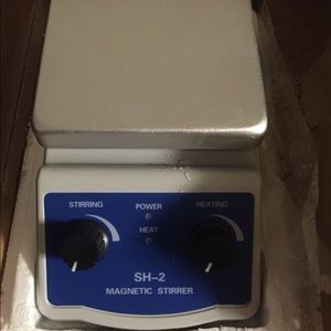 Magnetic stirrer hot plate mixer.